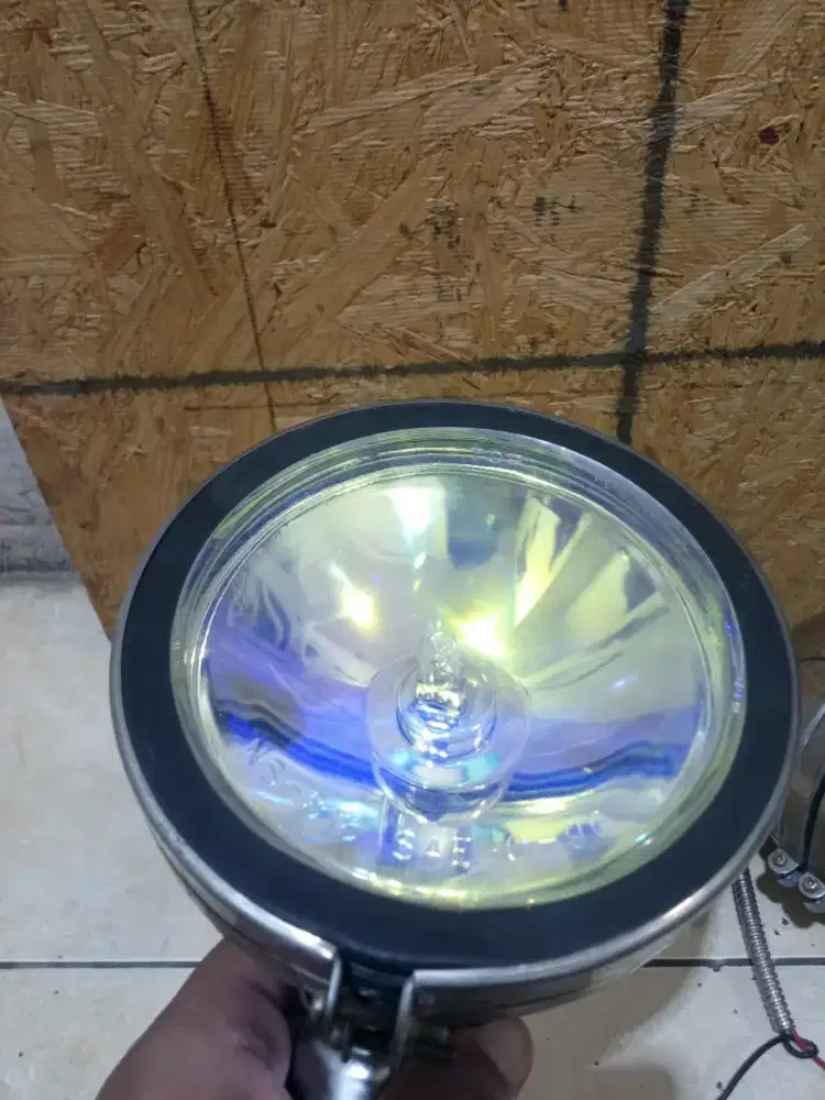 Lampu depan jepp