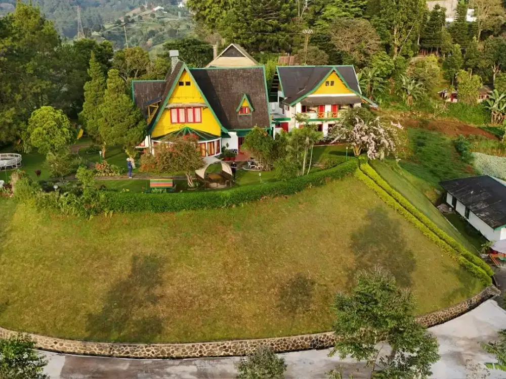 DI JUAL Villa Mewah PALING BEST‼Di Puncak Bogor di Atas 4.320 m² – Cocok Untuk Private Resort Harga Nego
