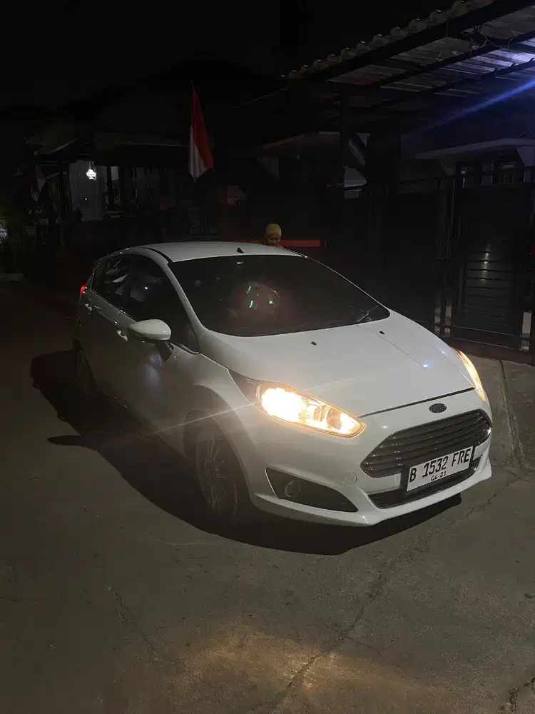 DI JUAL FORD FIESTA