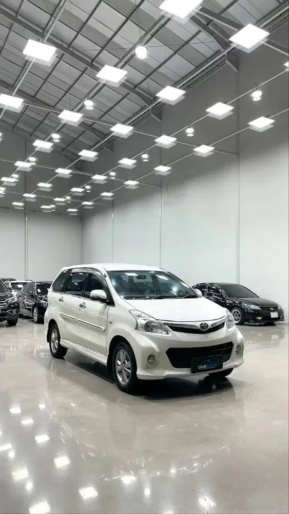 TDP 15jt!! Toyota Avanza Veloz 1.5 AT 2014, Plat L, Tgn 1, KM 137rb