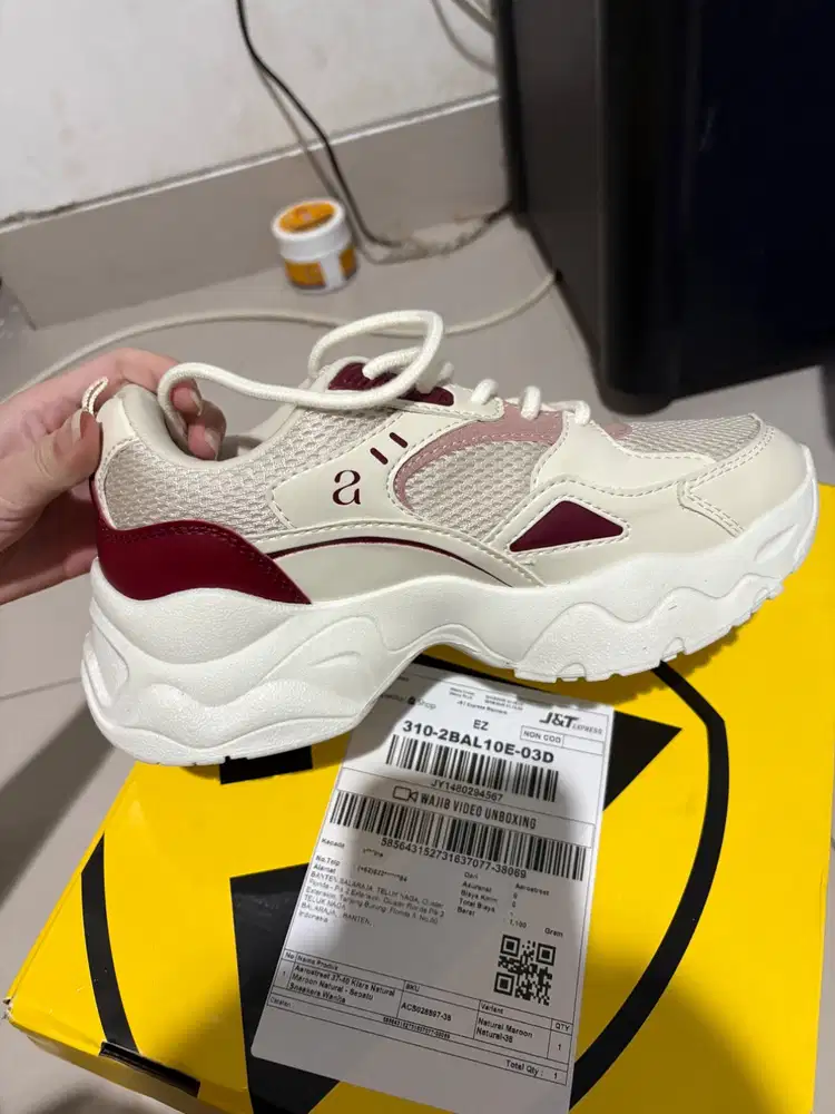 Aerostreet 37-40 Kiara Natural Maroon Sepatu Sneaker