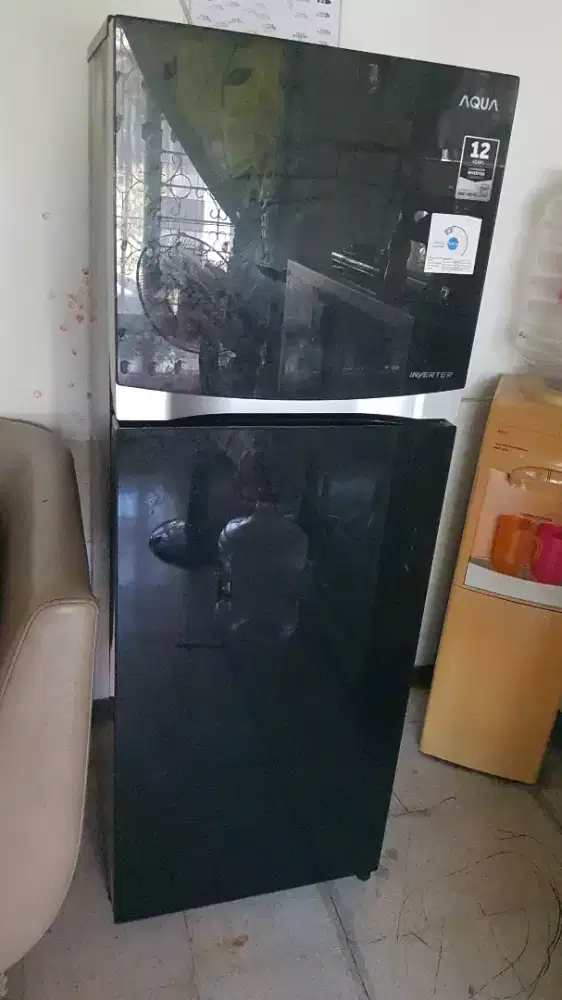 Kulkas aqua 2 pintu inverter