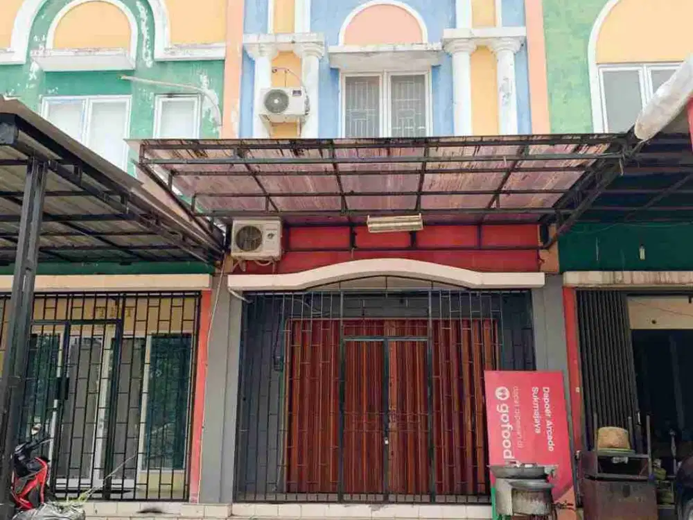 Dijual cepat ruko 1.575milyar nego pajak lt89meter 2lantai bersih rapih grand depok city