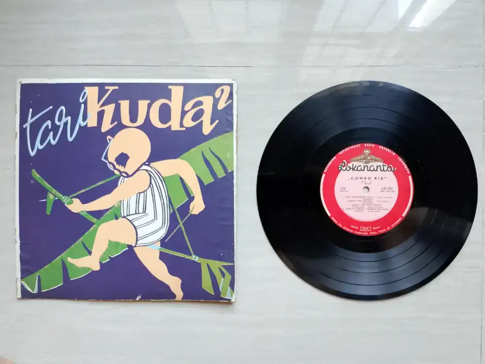 Vinyl piringan hitam vintage langka Combo Ria Lokananta