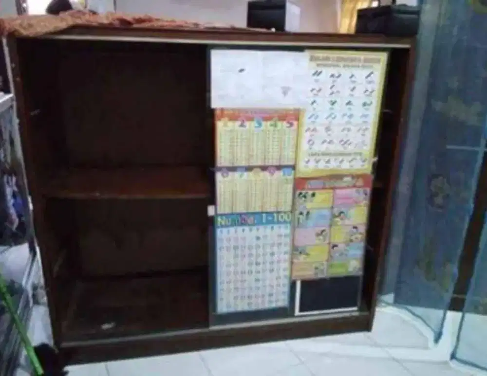 Lemari kayu jati kuat