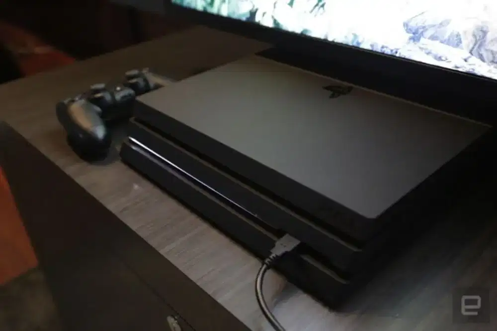JUAL PS 4 PRO 1 TB (MULUS)