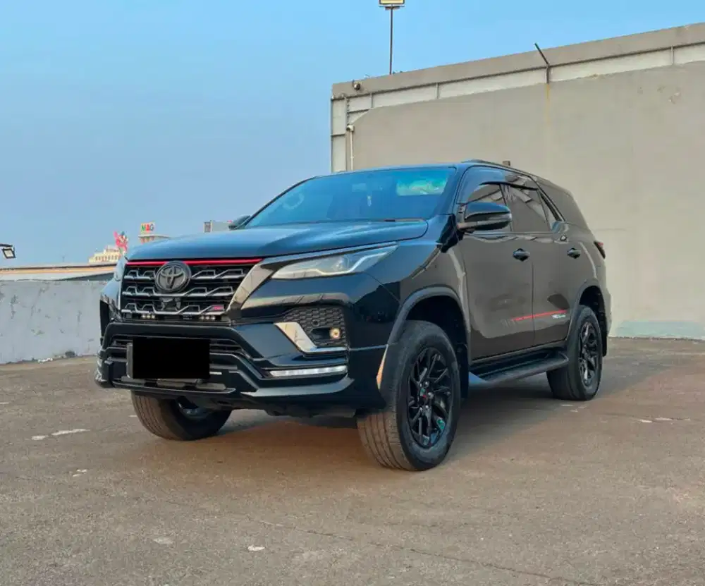 Toyota Fortuner TRD Sportivo Facelift NIK 2020 KM 83rb Black Perfect