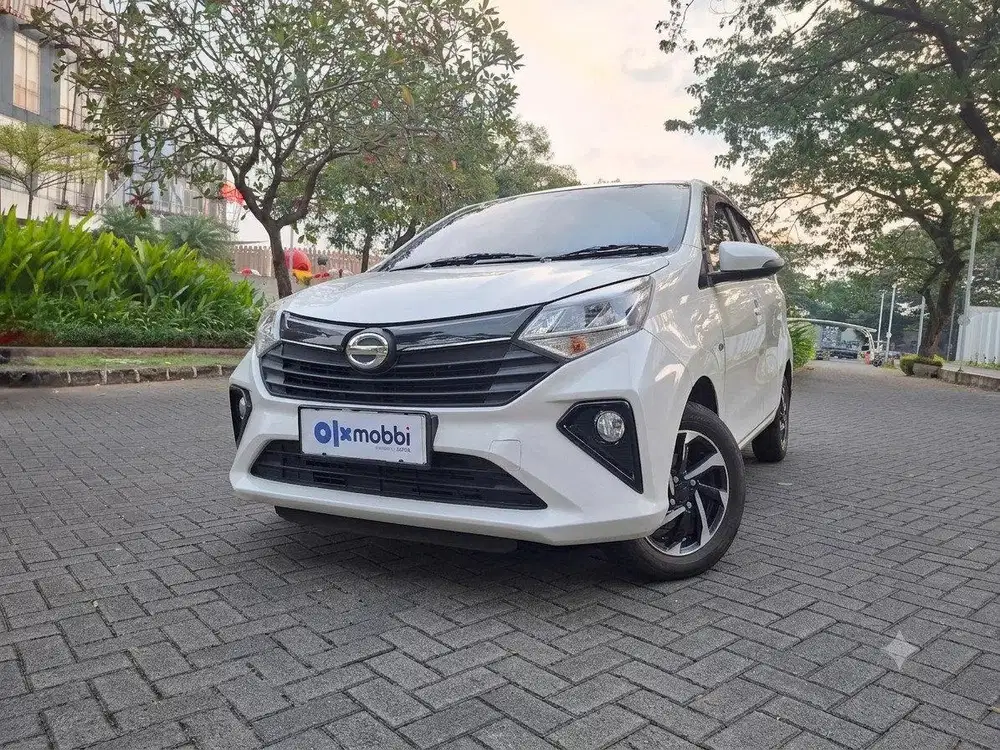 TDP 1 JUTA Daihatsu Sigra 1.2 R Bensin-AT 2022 Putih CEUHB