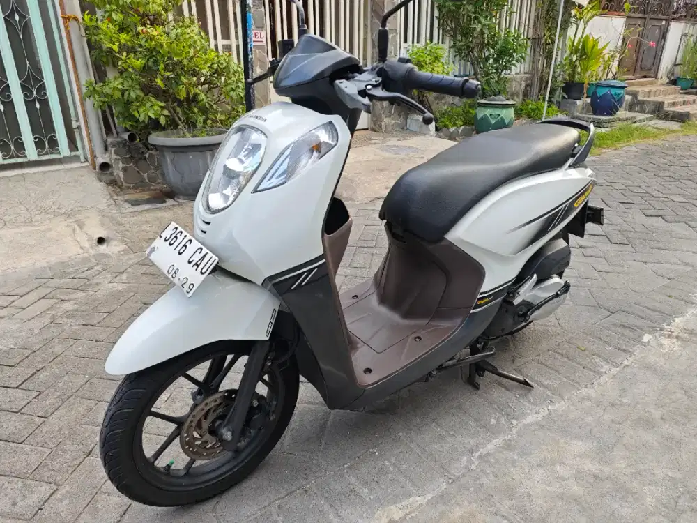 BU Genio 2019 km 43 rb kondisi sgt bagus samsat kdg cowek