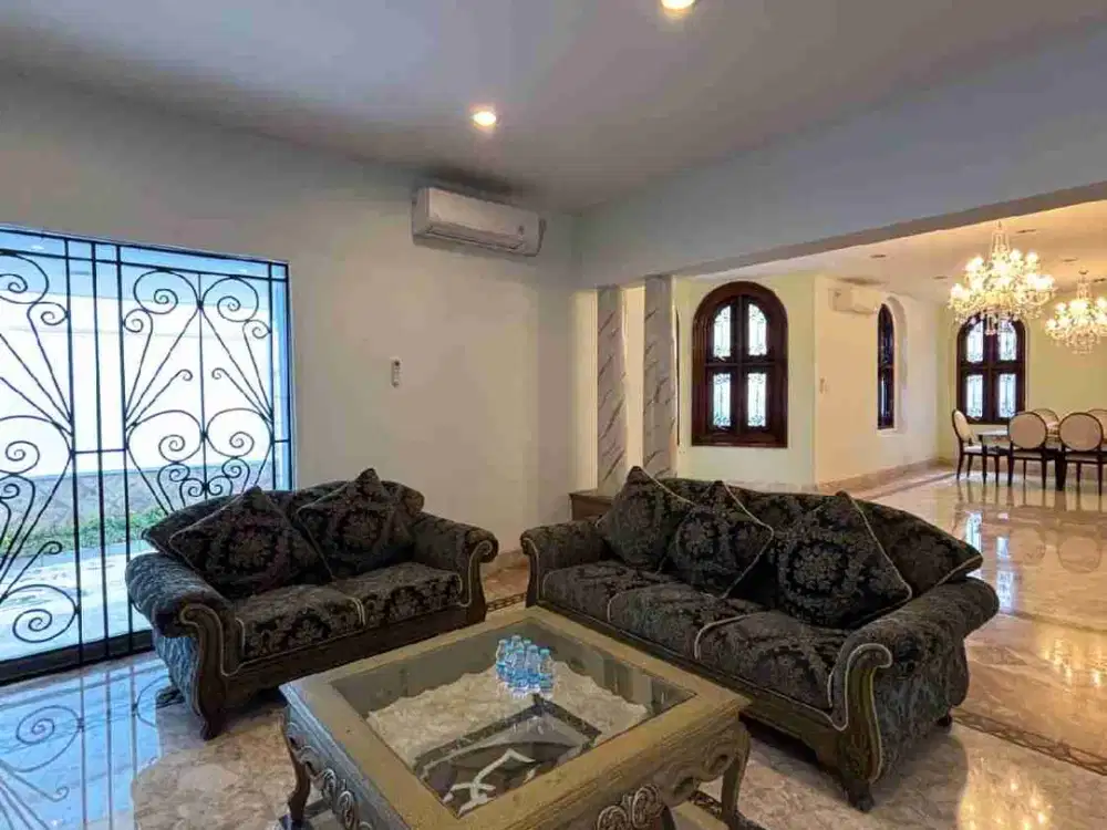 Dijual Rumah Komersial di Raya Darmo Surabaya Pusat