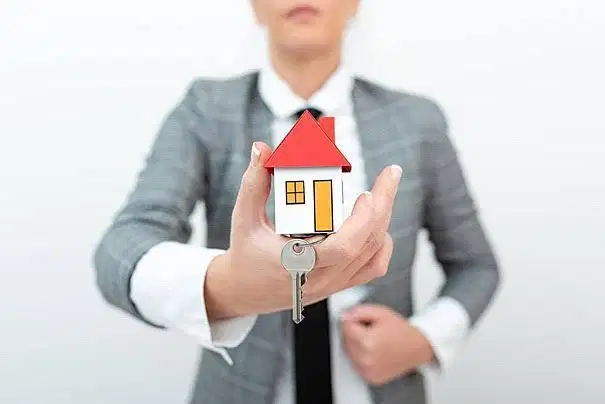 Sales executive properti