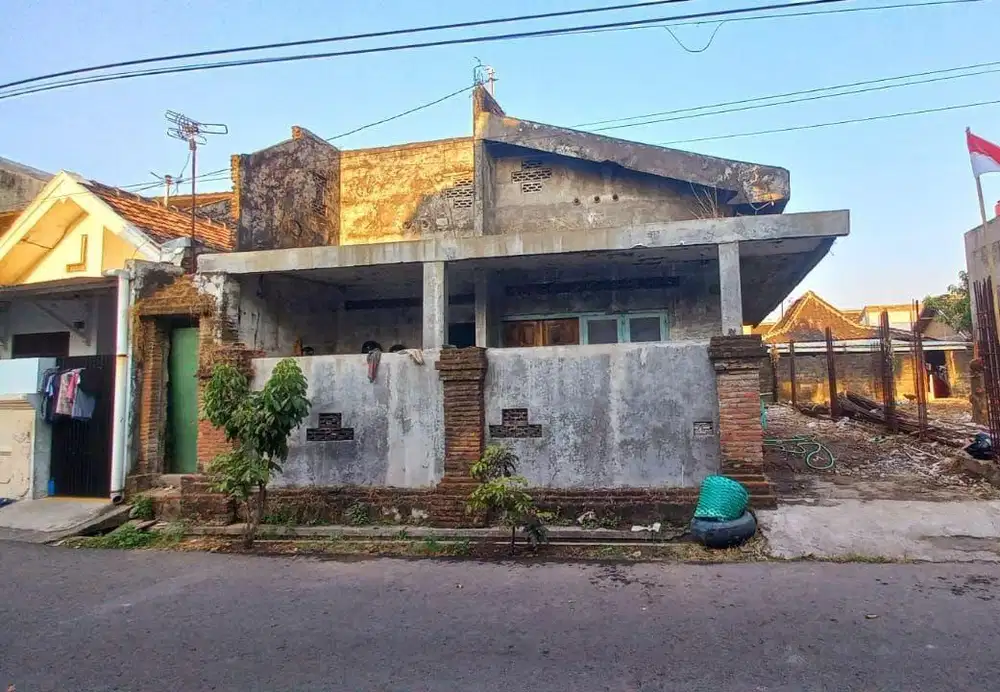 Dijual rumah utk tinggal dan usaha