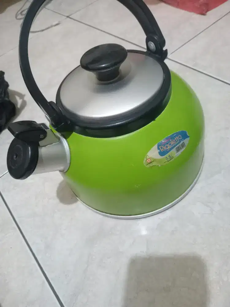 teko masak air  bisa bunyi
