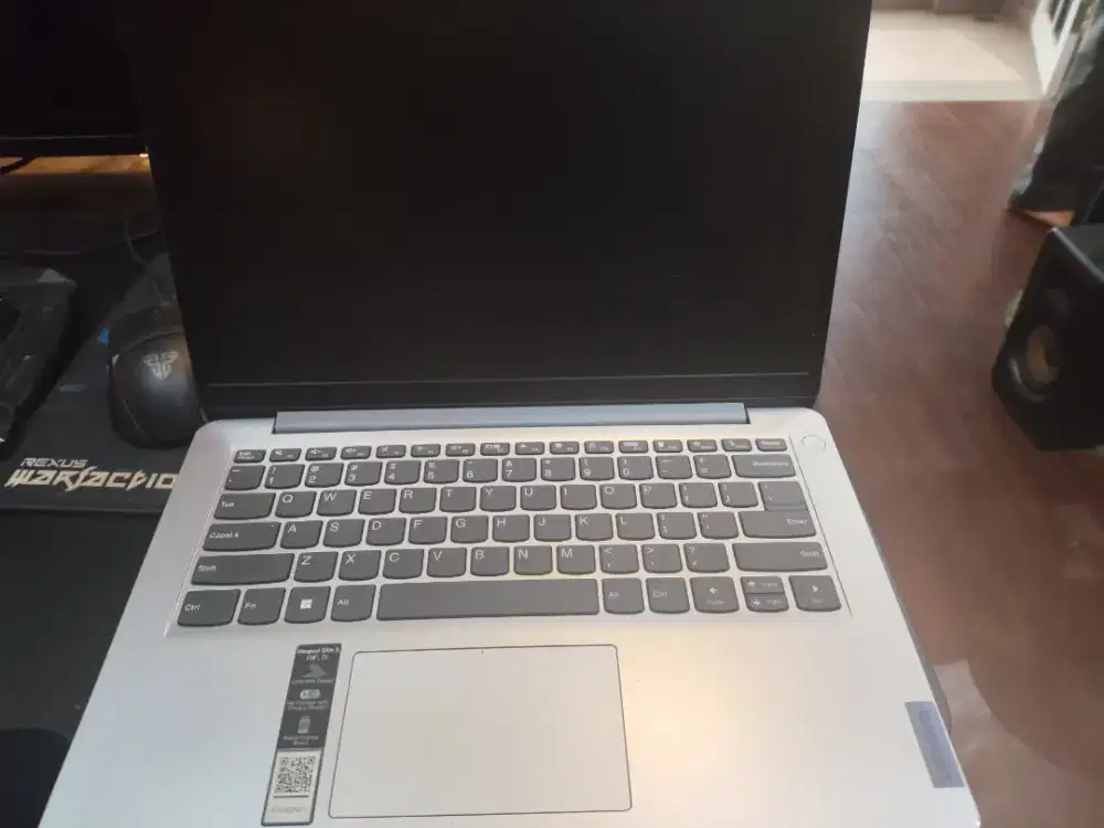 LENOVO IDEAPAD SLIM 1i, 512 gb capasitas, 8 gb ram, intel n4020 CPU