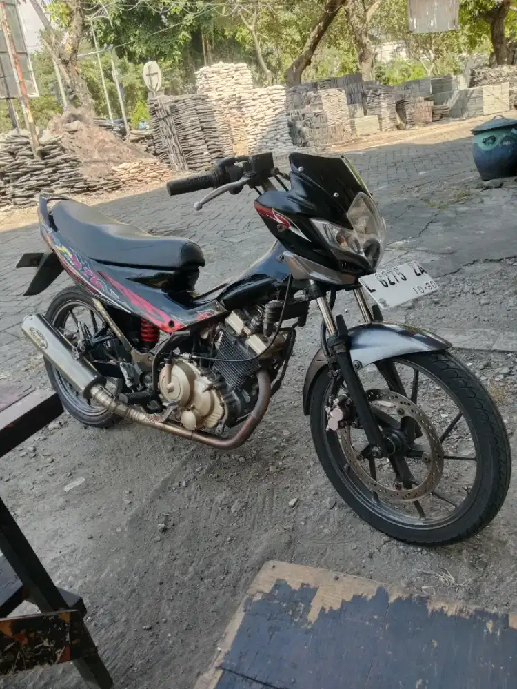 Yamaha suzuki 2010 satria