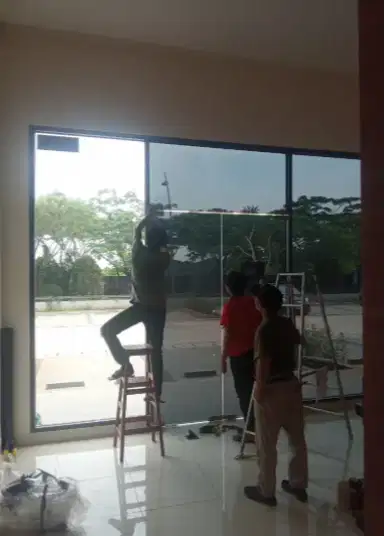 kaca film sticker tolak panas, sandblast stiker buram es rumah kantor
