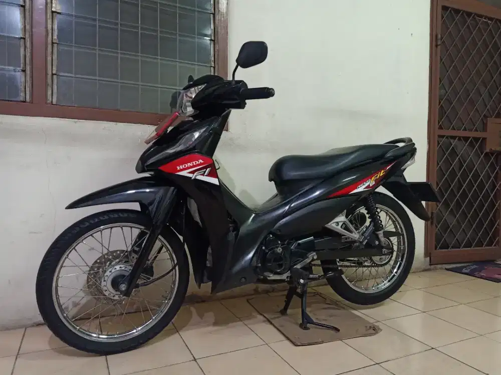 Honda REVO FIT NEW PGM-FI 2024 ( FULL ORIGINAL / LIKE NEW) B DKI