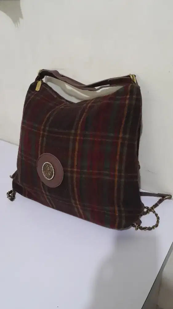 Tas Wanita Beludru