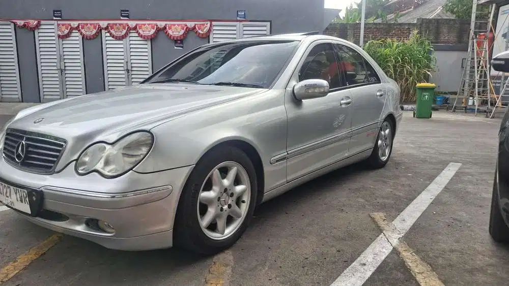 Mercedes-Benz C240 2002 Bensin