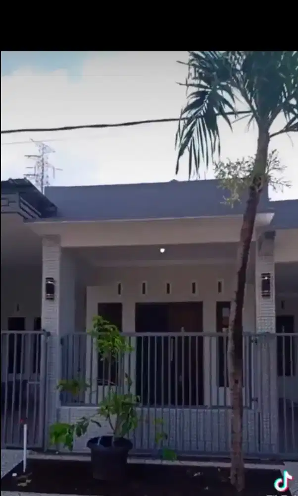 Di kontrakan rumah. Rp 18.500.000