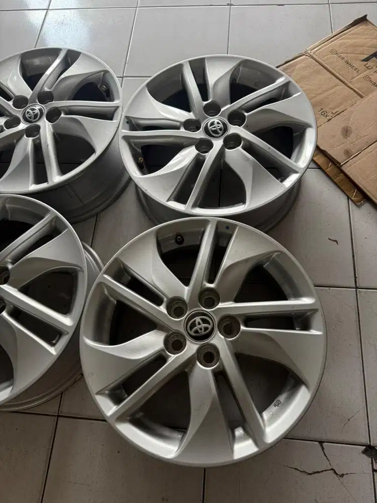 Velg Toyota SHIENTA R.15 ori