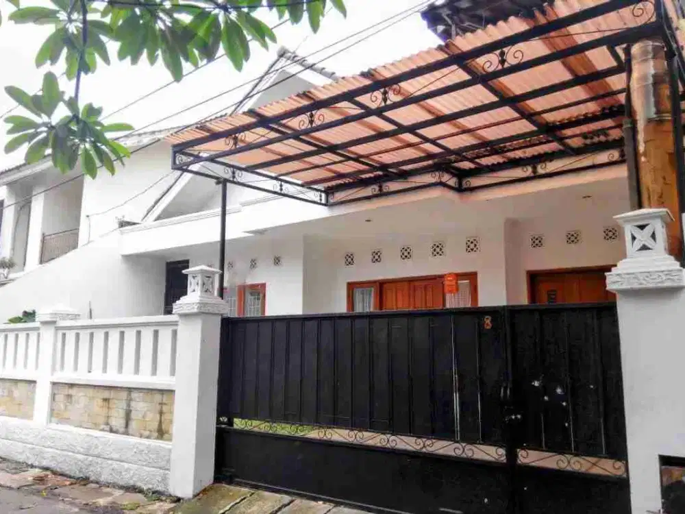 rumah bagus tenang dekat mrt di kebayoran jakarta selatan#bbyaa