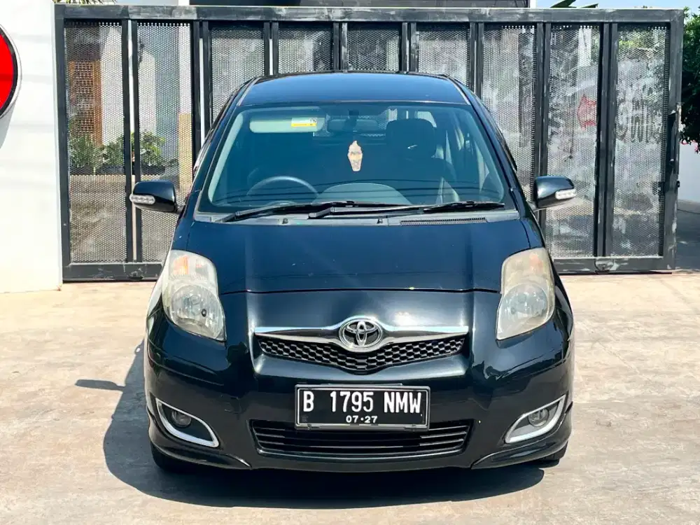 (KREDIT DP 15JT) TOYOTA YARIS E AUTOMATIC•BEBAS LAKA BANJIR•SIAP.PAKAI