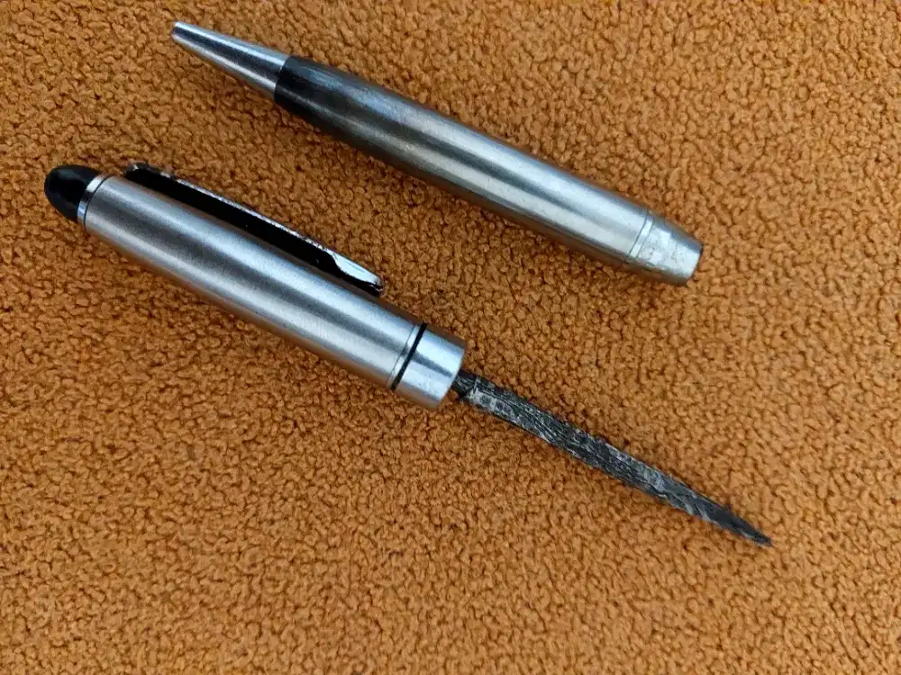 Tombak pusaka bolpoin