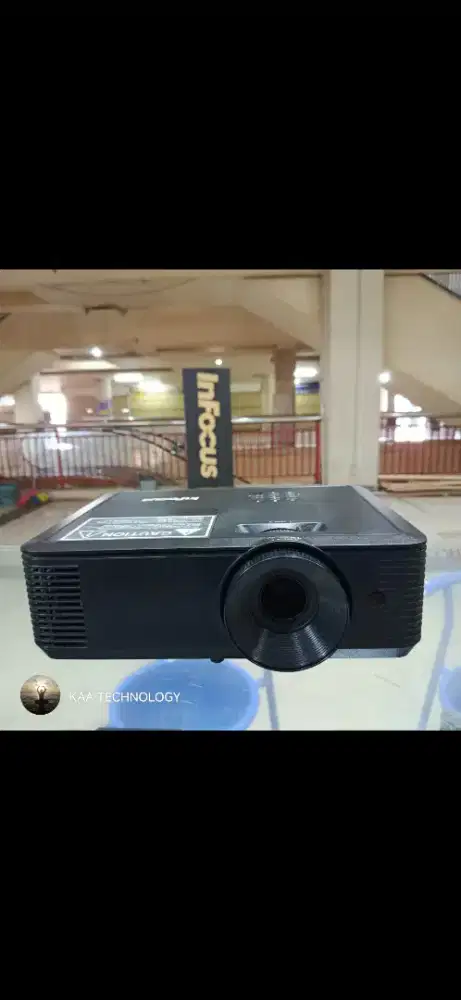 Proyektor infocus in114aa  hdmi,terang