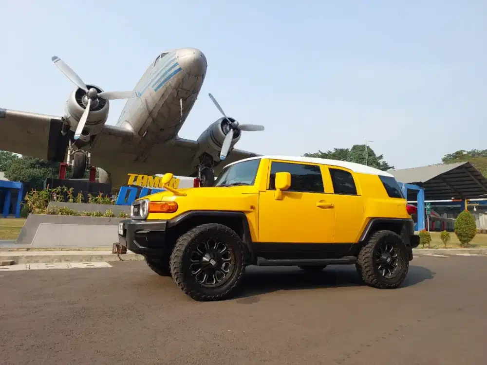 FJ CRUISER Pajak Panjang Milik Sendiri Kuning Asli