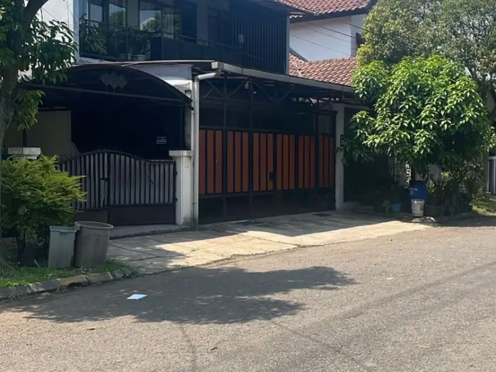 Rumah Bagus 2 Lantai Siap Huni di Cluster Batununggal Indah