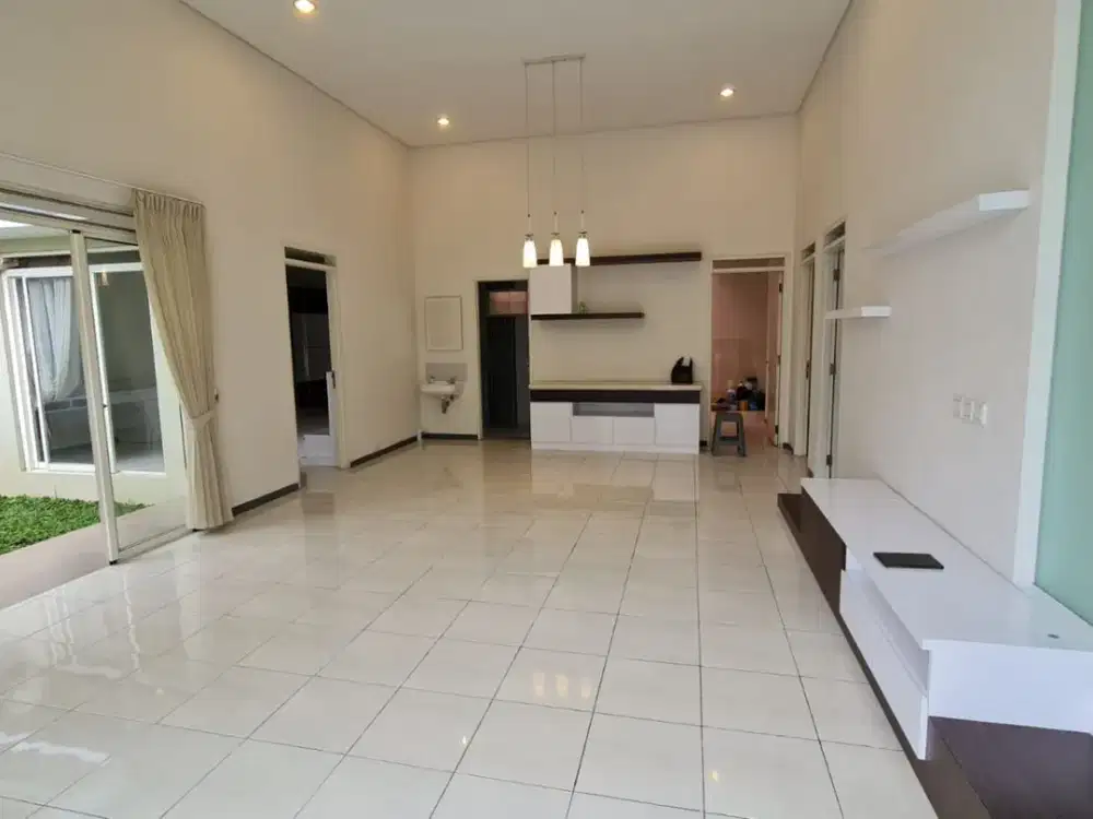 Rumah 2 Lantai Cantik Nyaman Siap Huni di Naganingrum Kota Baru
