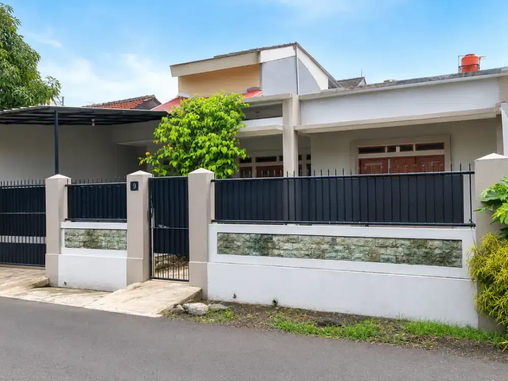 Rumah di jalan suryalaya dekat alun-alun REGOL