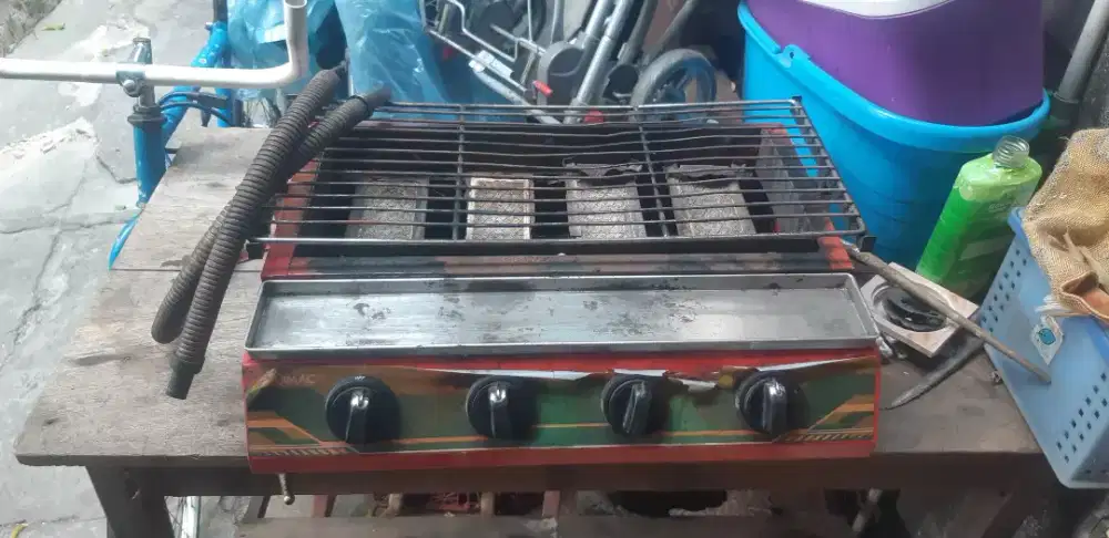 Dijual pemanggang sosis