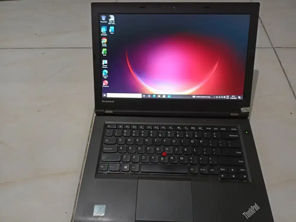 Laptop lenovo thinkpad L440 ram 8 ssd 256 ngebut