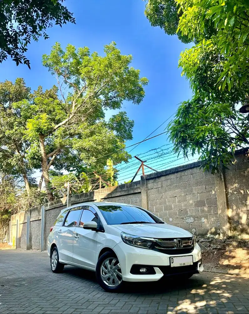 KM99RB- Honda Mobilio E 1.5 AT 2018 Matic Putih 2019 2020 RS Dp20JT
