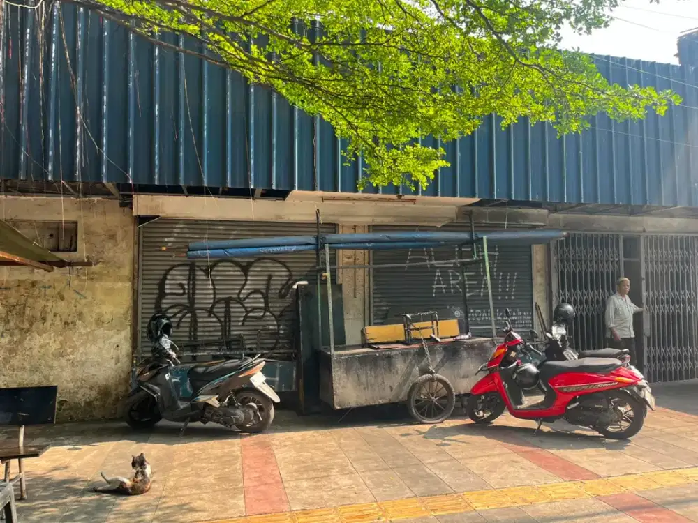 Jl. Ahmad Yani dekat terminal Cicaheum Bangunan tua harga dibawah NJOP
