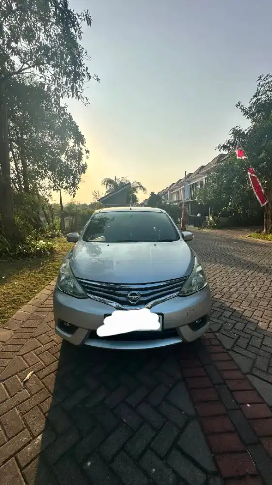 DIJUAL MOBIL LIVINA 2017 SIAP PAKAI!!