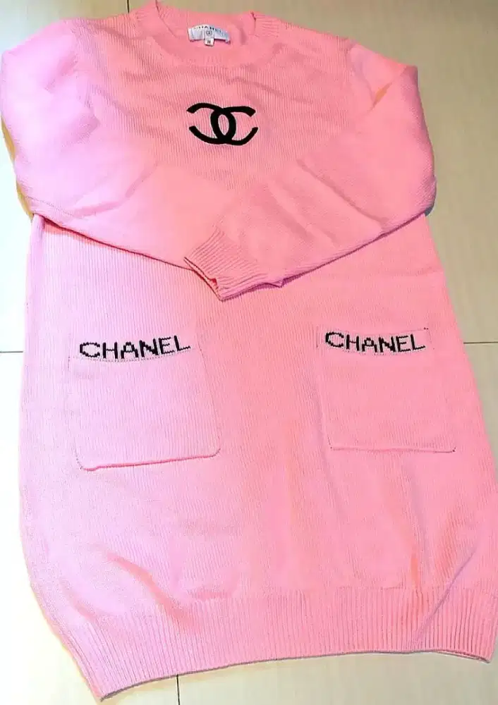 Chanel knit dress in pink like new