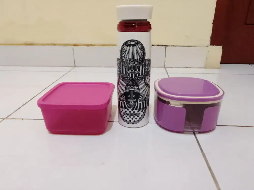 Tumbler dann Tupperware