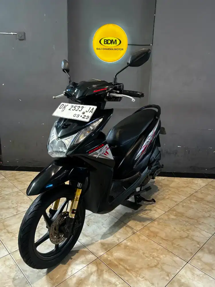 HONDA BEAT FI TAHUN 2015 PAJAK HIDUP SURAT LENGKAP
