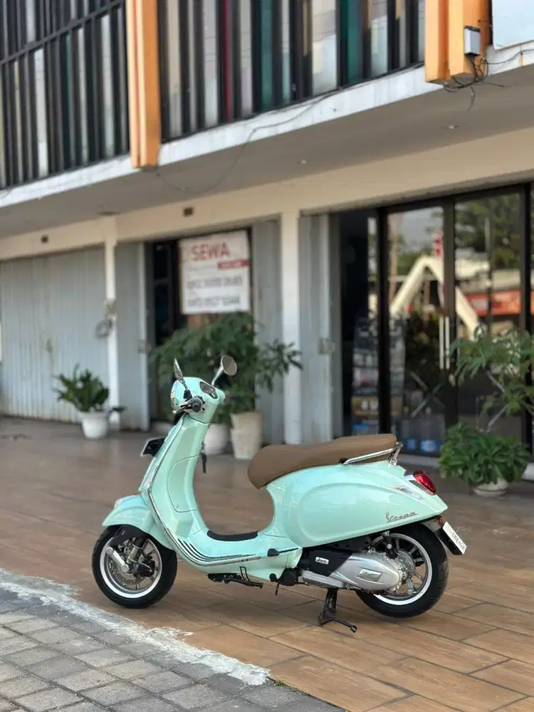 Vespa primavera ABS 2022 akhir km 3rb