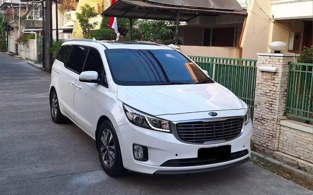 KIA Grand Sedona Ultimate 2019/18 Putih