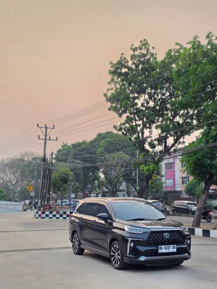 DIJUAL TOYOTA AVANZA VELOZ Q AUTOMATIC 2022