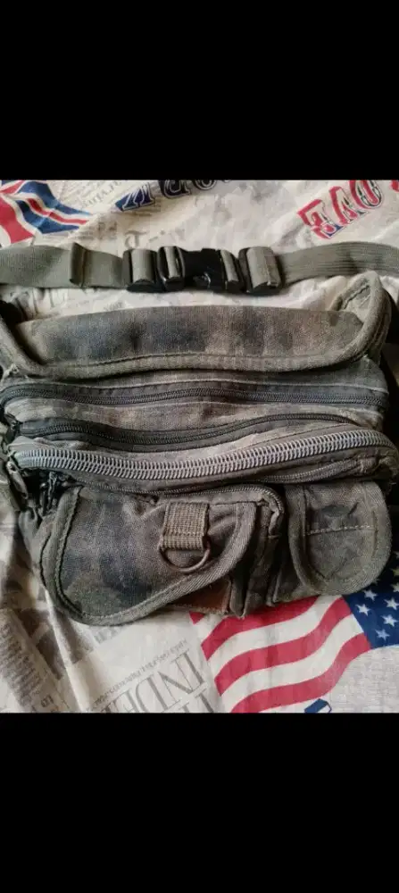 Dijual Tas punggung dengan muatan kantong lumayan banyak.