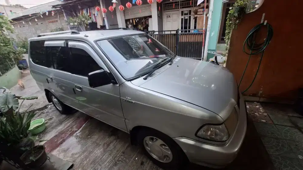 Dijual kijang kapsul tahun 2000 lgx 1,8 nensin injeksi