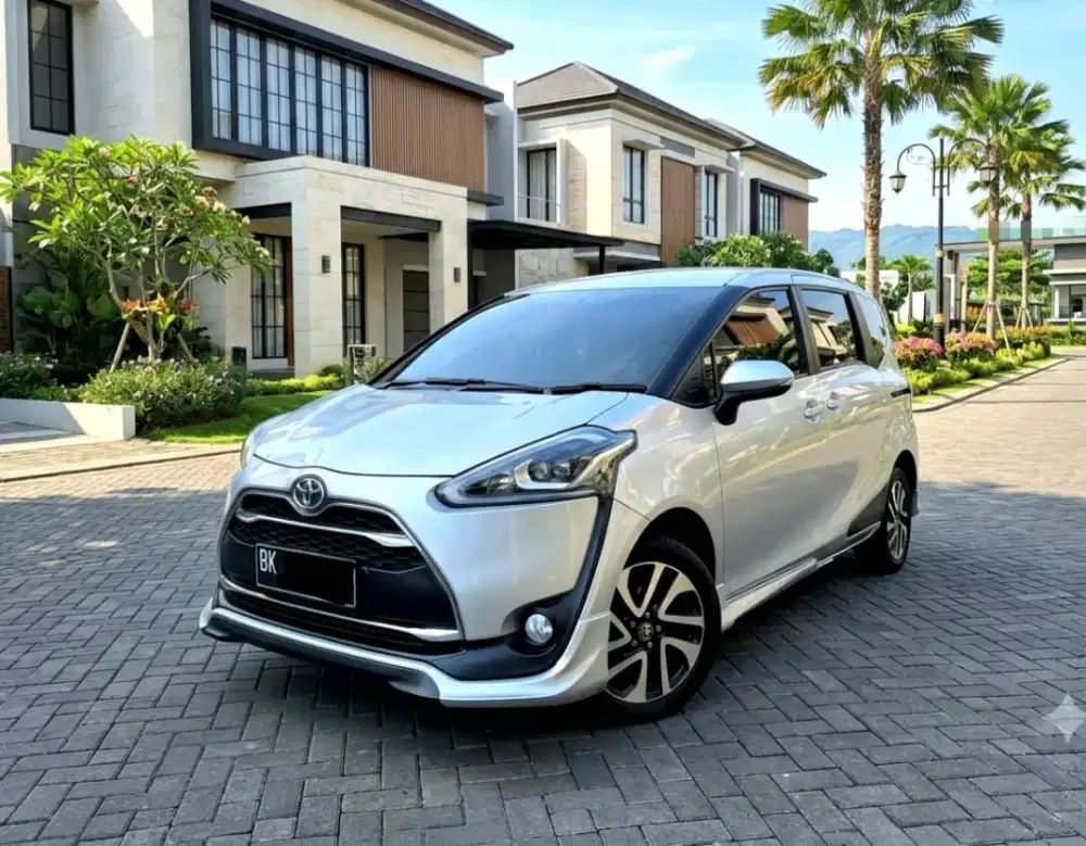 Dp 15jt Sienta Q Cvt Matic Silver 2016 / 2017