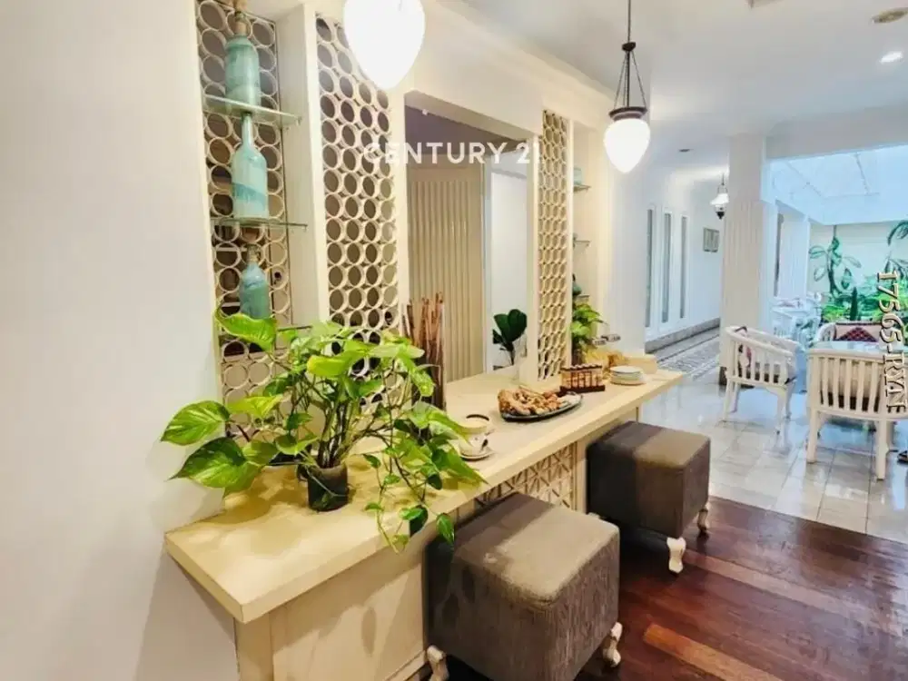 Dijual Rumah Vintage di area Cikini - Menteng Lokasi premium untuk kantor, rumah atau investasi