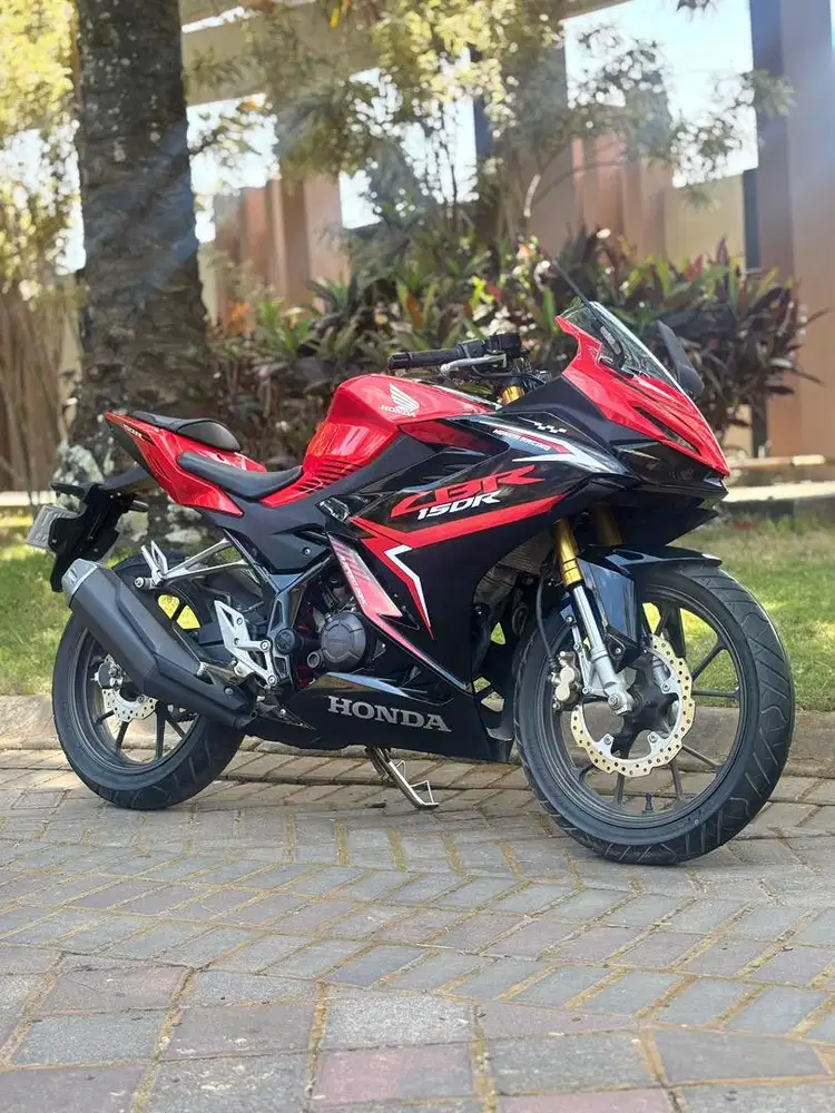 Plat Baru Honda CBR 150R thn 2021 Merah Odo 8rb Koko Motor