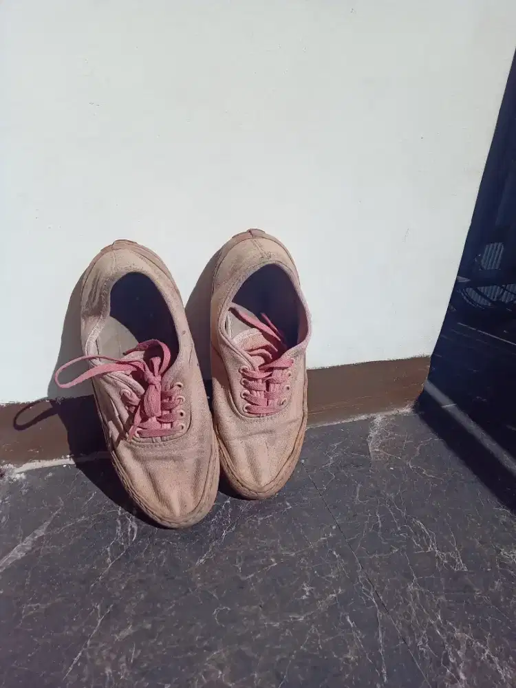sepatu 3 pasang